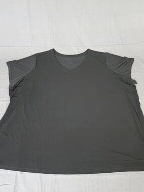 Susan Graver Modern Essentials Plus 5X Black V Neck Short Sleeve Knit Top